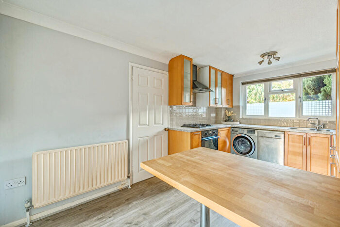 3 Bedroom End Of Terrace House For Sale In Chuters Close, Byfleet, KT14