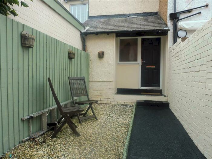 2 Bedroom Apartment To Rent In Rose Lane, Liverpool, L18