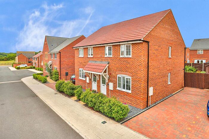 3 Bedroom Semi-Detached House To Rent In Blairgowrie Road, Corby, NN17