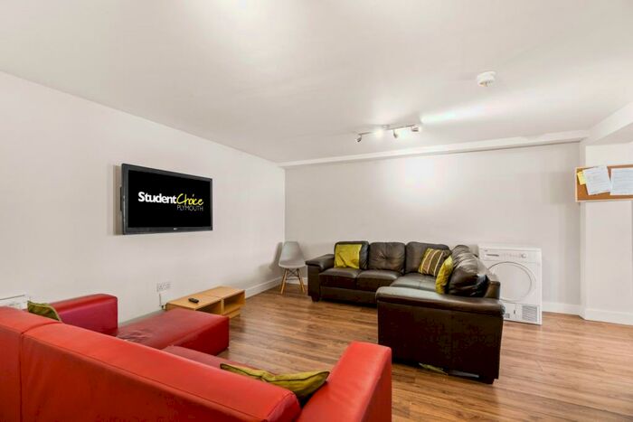 7 Bedroom Apartment To Rent In Houndiscombe Road, Plymouth, Devon, PL4