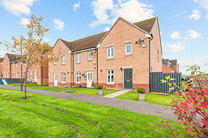 3 Bedroom End Of Terrace House For Sale In Jarvie Road, Redding, FK2