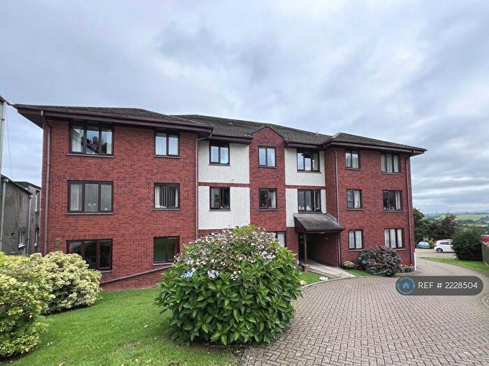 2 Bedroom Flat To Rent In Prouts Court, Launceston, PL15