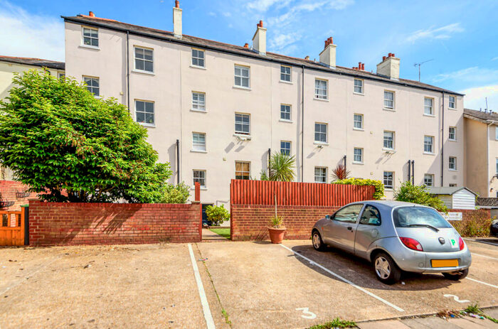 2 Bedroom Apartment To Rent In Latimer Gate, Bernard Street, Southampton, Hampshire, SO14
