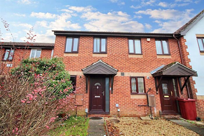 Mews To Rent In Hill View Mews, Norcot Road, Tilehurst, Reading, RG30