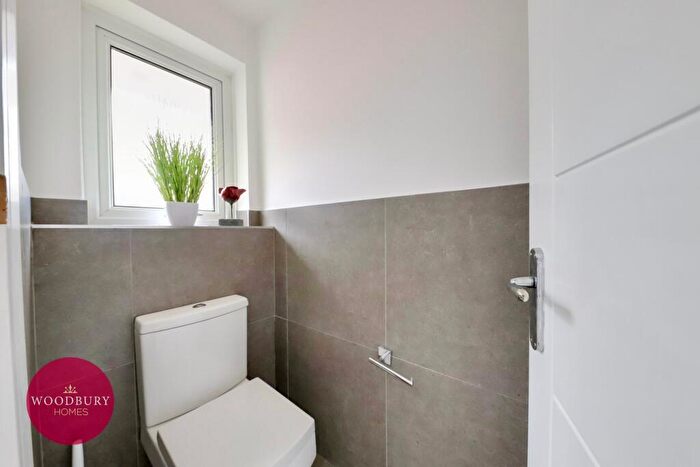 4 Bedroom Terraced House To Rent In The Seymours, Loughton, IG10