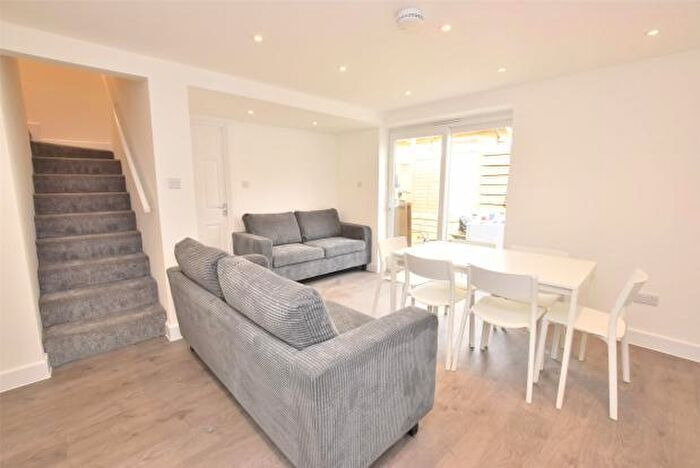 8 Bedroom Detached House To Rent In Whiteway Road, Bath, BA2