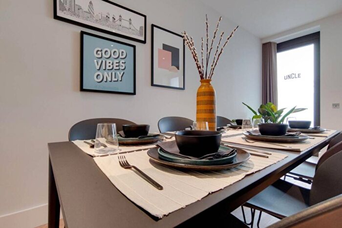 2 Bedroom Flat To Rent In Uncle Wembley, Wembley, HA9