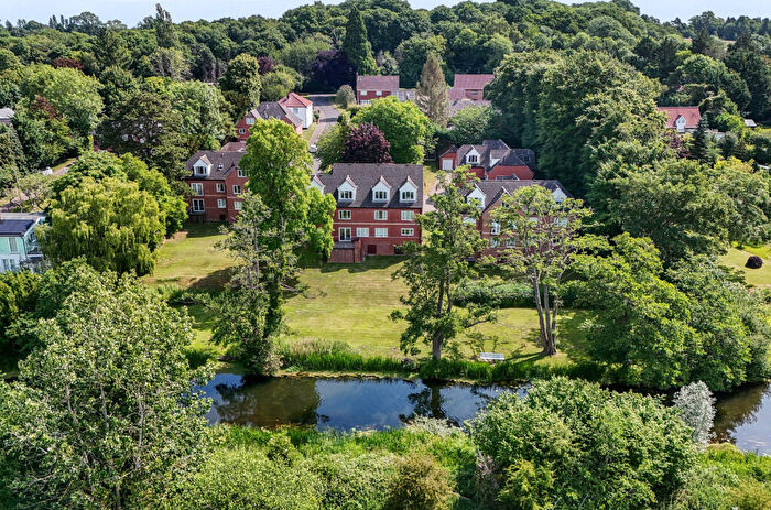 2 Bedroom Apartment For Sale In The Waterside, Norwich, NR6