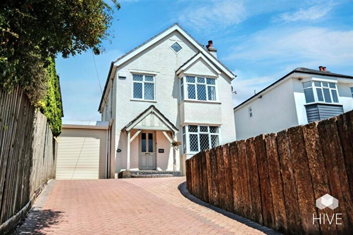 3 Bedroom Detached House For Sale In Magna Road, Bearwood, BH11