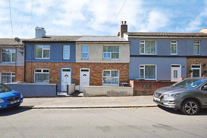 3 Bedroom Terraced House For Sale In Brookfield Avenue, Dover, Kent, CT16