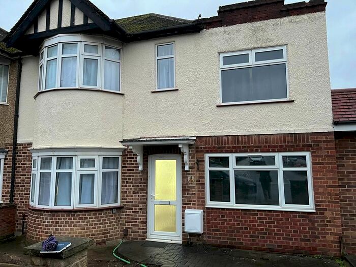 5 Bedroom Terraced House To Rent In Torcross Road, Northolt, HA4