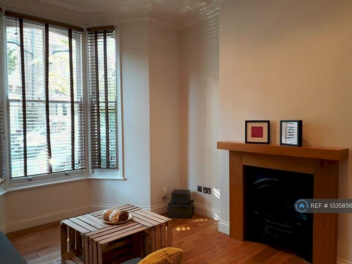 2 Bedroom Flat To Rent In Fairbridge Road, London, N19