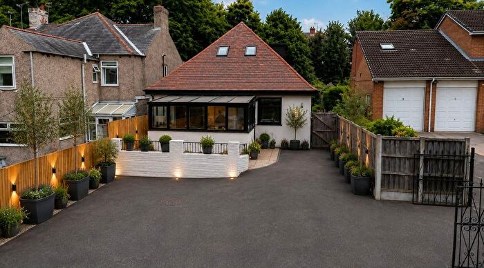 4 Bedroom Detached Bungalow For Sale In Halfpenny Lane, Pontefract, WF8