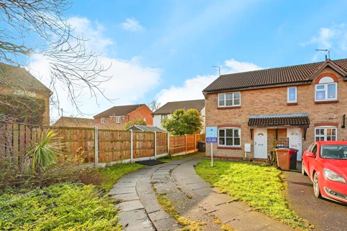3 Bedroom End Of Terrace House For Sale In Maytree Close, Oakwood, Derby, DE21