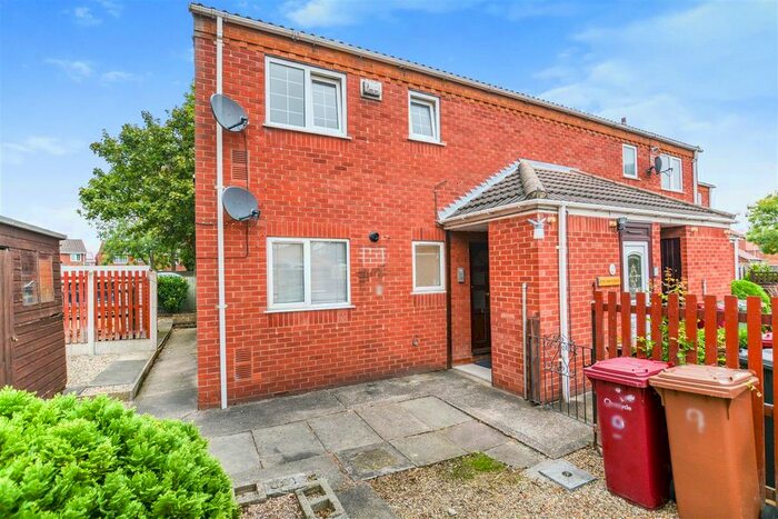 1 Bedroom Flat To Rent In Ashbourne Court, Scunthorpe, DN15