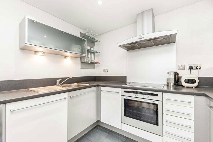 1 Bedroom Flat To Rent In Crews Street, London, E14