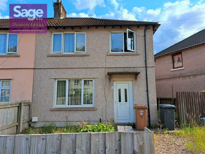 3 Bedroom End Of Terrace House For Sale In Ty Isaf Park Avenue, Risca, NP11