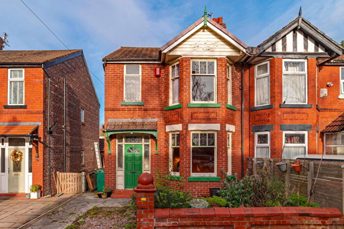 4 Bedroom Semi Detached House For Sale In Lindsay Avenue, Manchester, M19