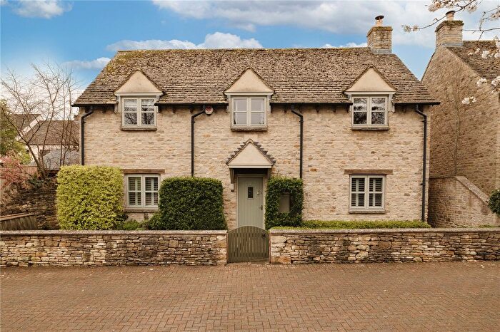 3 Bedroom Detached House For Sale In Burgage Gardens, Burford, Oxfordshire, OX18