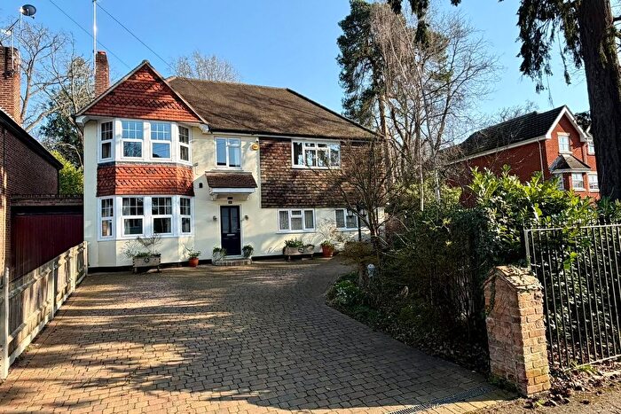 4 Bedroom Detached House For Sale In Gordon Road, Camberley, GU15