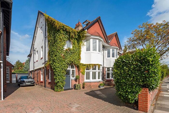 5 Bedroom Semi-Detached House For Sale In Osborne Road, Jesmond, Newcastle Upon Tyne, NE2