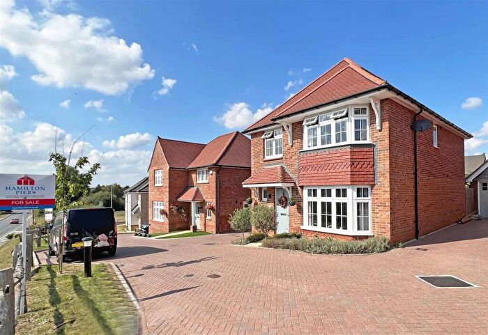 4 Bedroom Detached House For Sale In Osier Place, Braintree, CM7