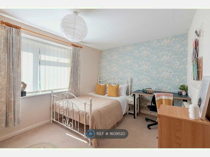 3 Bedroom Terraced House To Rent In Queens Drive, Bath, BA2