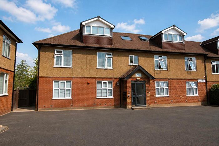2 Bedroom Maisonette For Sale In Avon Court, Braund Avenue, Greenford, UB6