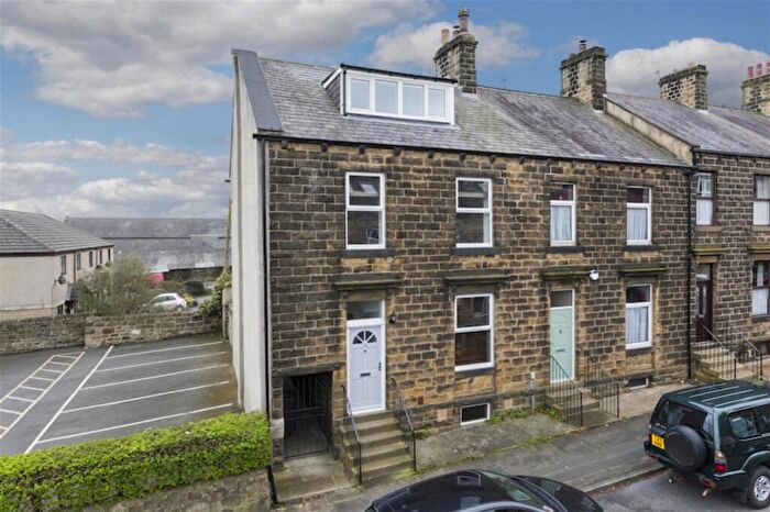 4 Bedroom End Of Terrace House To Rent In Wellington Road, Ilkley, LS29