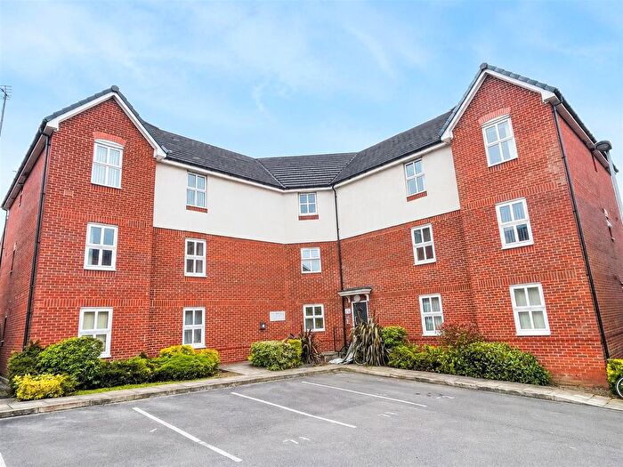 2 Bedroom Flat For Sale In Hardy Close, Dukinfield, SK16
