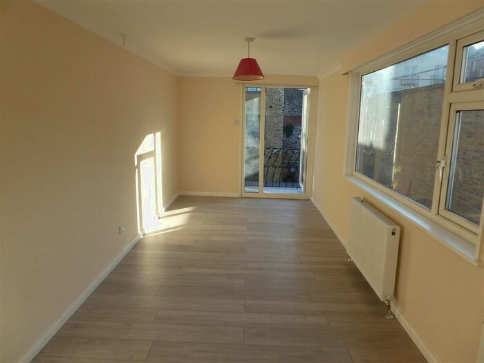 3 Bedroom Maisonette To Rent In King Street, Ramsgate CT11