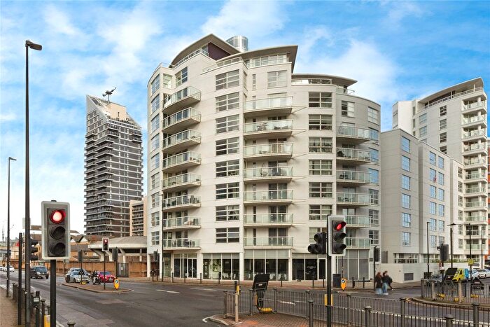 2 Bedroom Flat To Rent In Prestons Road, London, E14