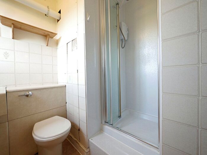 2 Bedroom Flat To Rent In East Parkside, Newington, Edinburgh, EH16