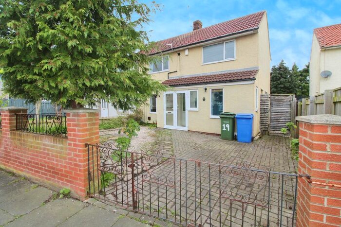 2 Bedroom Semi-Detached House To Rent In Brookside Avenue, Blyth, NE24