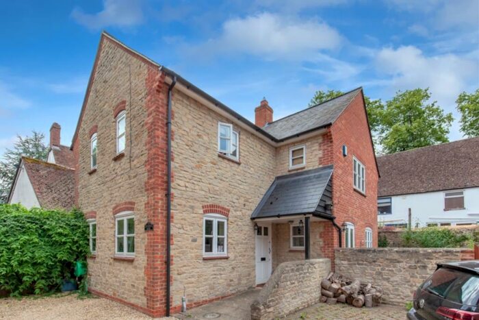 4 Bedroom House To Rent In Priory Lane, Bicester, OX26