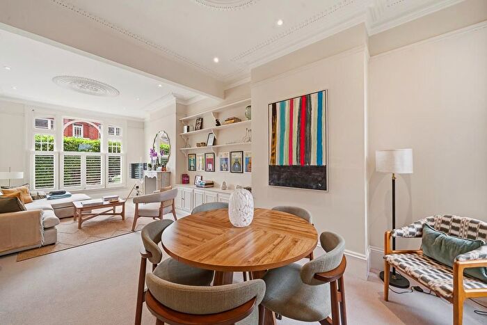 3 Bedroom Terraced House For Sale In Bovingdon Road, London, SW6