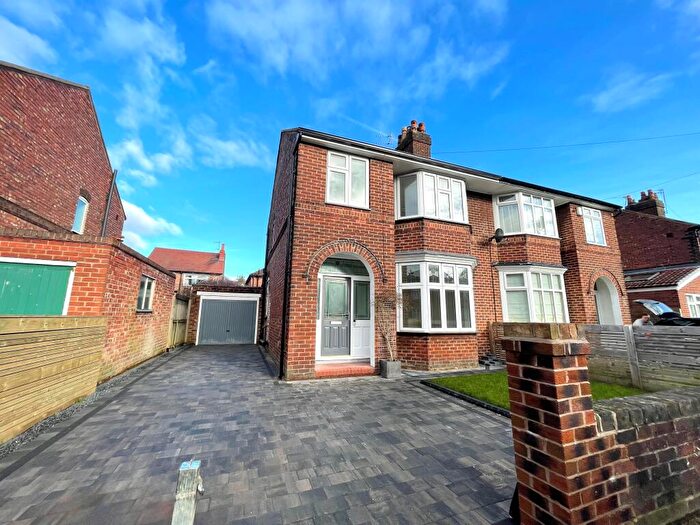 3 Bedroom Semi-Detached House To Rent In Willoughby Avenue, Didsbury, M20