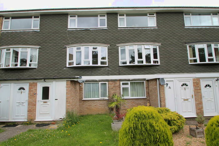 2 Bedroom Maisonette To Rent In Clareville Road, Orpington, BR5