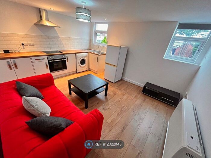 1 Bedroom Flat To Rent In Newport Road, Cardiff, CF24