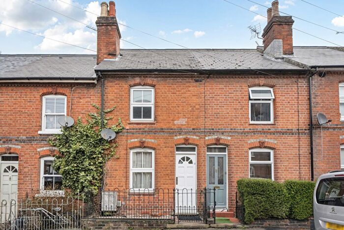 2 Bedroom Terraced House For Sale In Francis Street, Reading, Berkshire, RG1