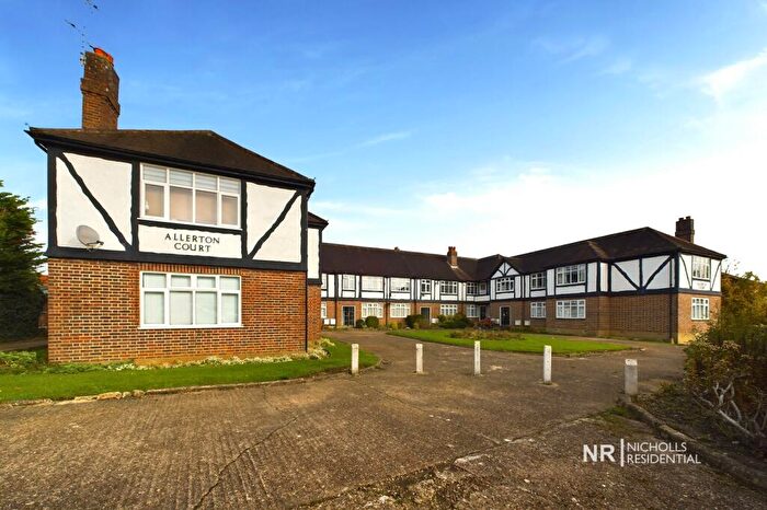 2 Bedroom Flat To Rent In Staines Avenue, Cheam, Sutton, Surrey., SM3