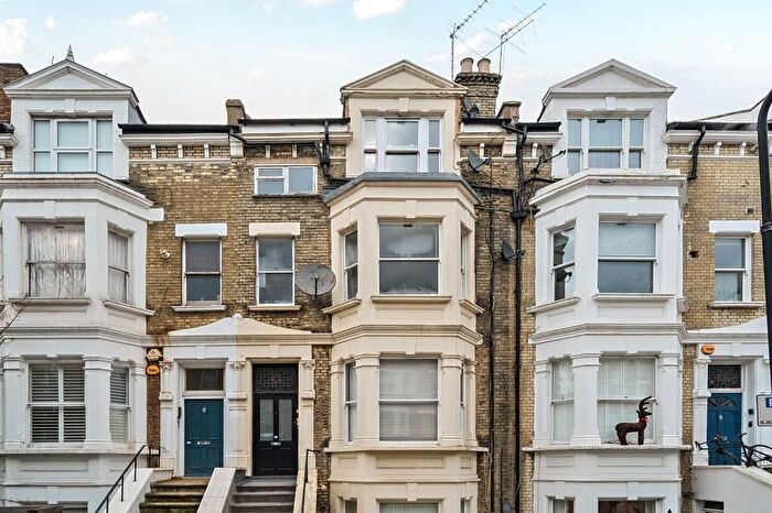 2 Bedroom Flat For Sale In Hemstal Road, West Hampstead, NW6