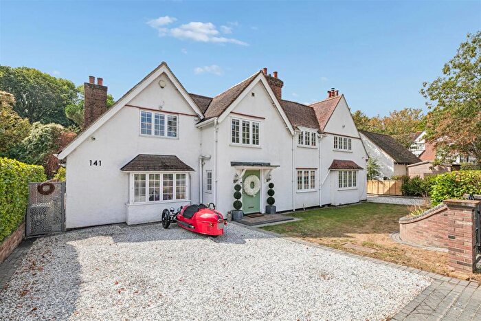 6 Bedroom Detached House For Sale In Wilbury Road, Letchworth Garden City, SG6