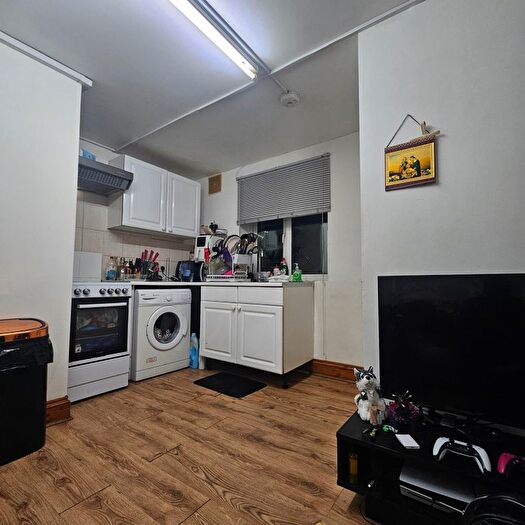 1 Bedroom Studio To Rent In Southall, UB1