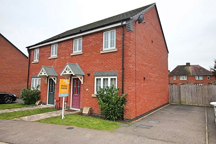 3 Bedroom Semi-Detached House To Rent In Heatherley Grove, Wigston, LE18