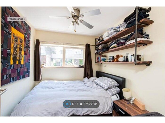 2 Bedroom Flat To Rent In Bloomsbury Close, London, W5