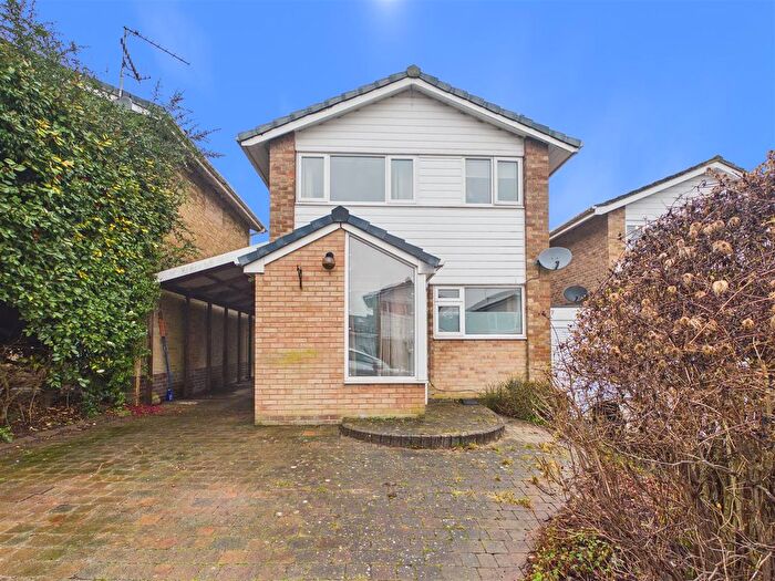 3 Bedroom Detached House For Sale In Ravensdale Road, Dronfield Woodhouse, S18