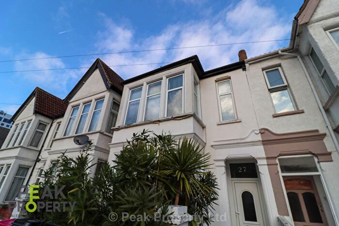 6 Bedroom Property For Sale In Windermere Road, Southend On Sea, SS1