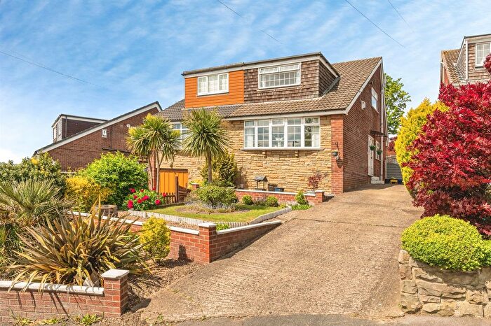 3 Bedroom Semi-Detached Bungalow For Sale In Keats Drive, Heckmondwike, WF16