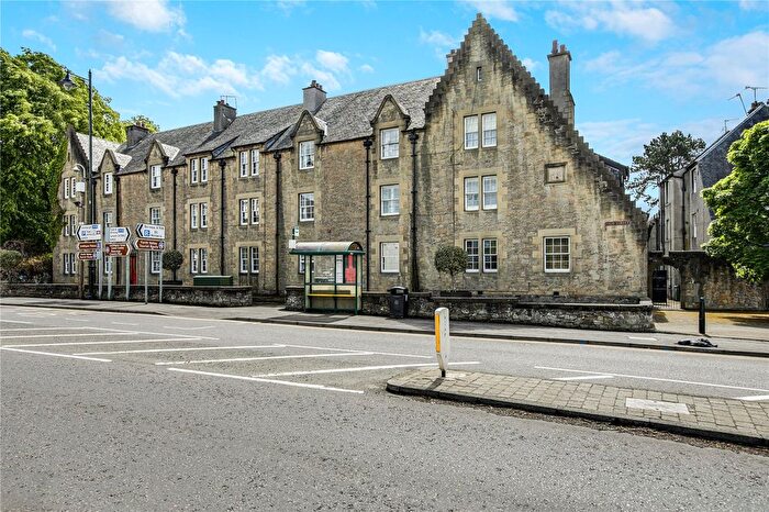 4 Bedroom Flat For Sale In High Street, Linlithgow, West Lothian, EH49
